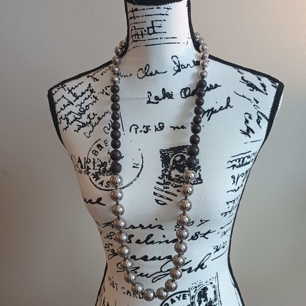 Elegant Silver and Black Beaded Necklace